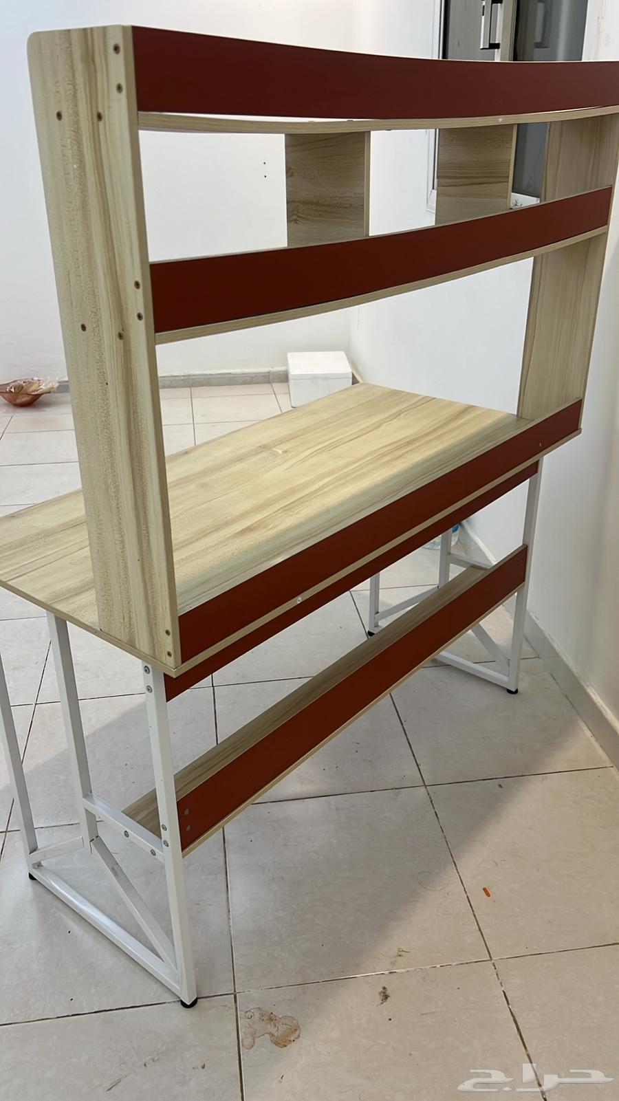 طاوله مدرسيه شبه جديده64364470557954111