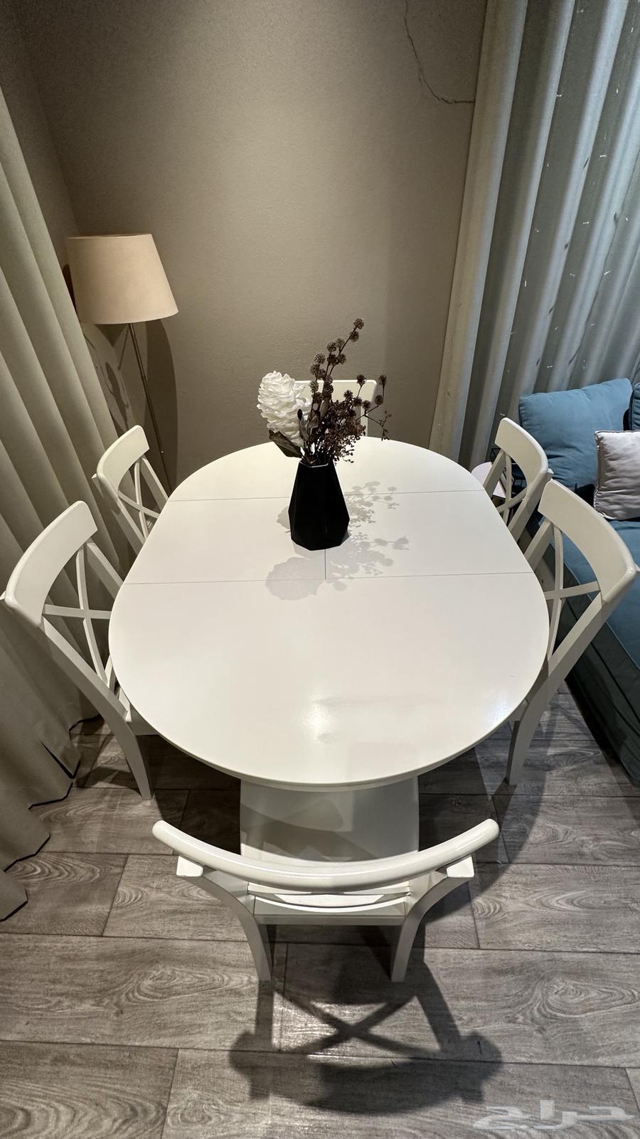 IKEA dining table64367011447041111