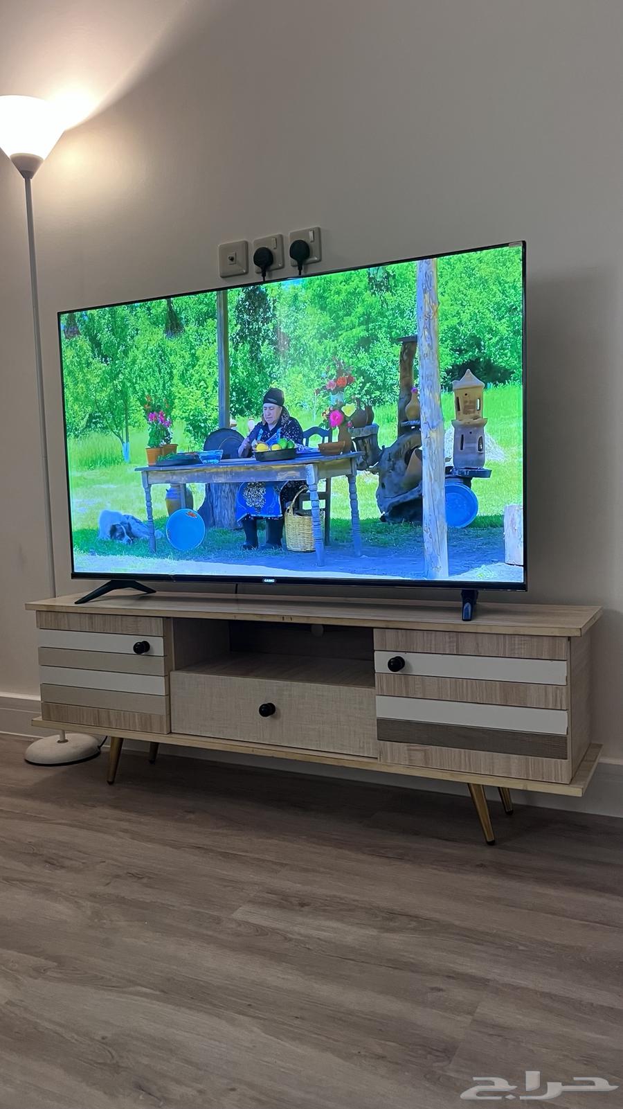طاولة شاشة تلفزيون. شبة جديدة64367172897539111