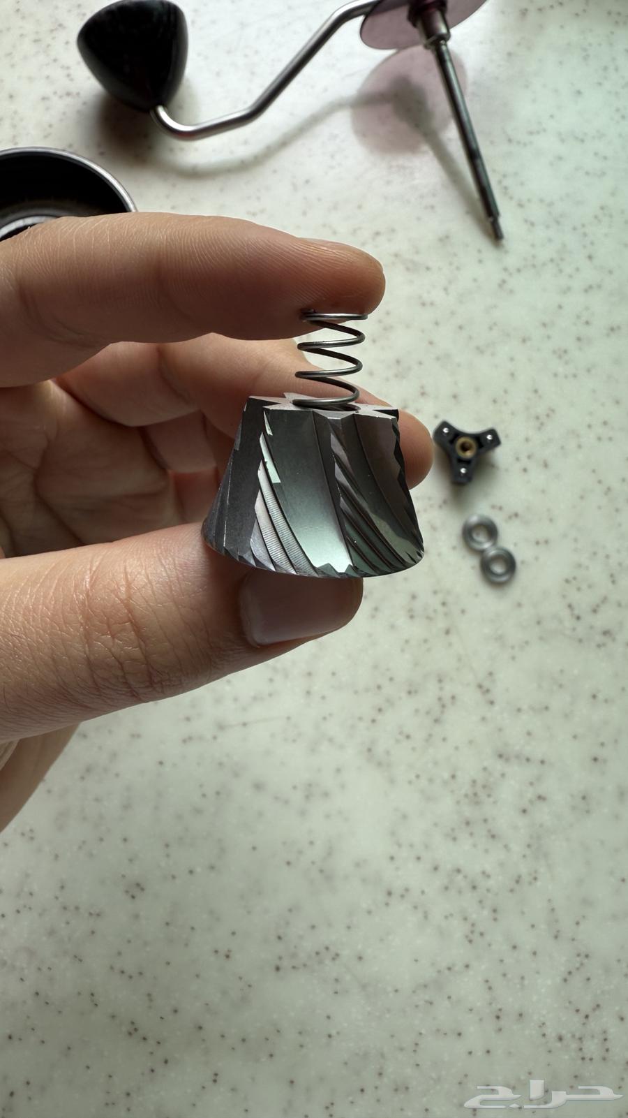 مطحنة كومندانتي c4064373831952385111