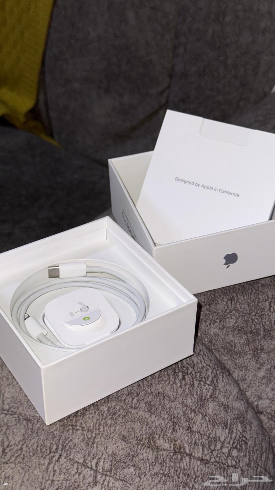 سماعة ايربودز برو نظيفه جدا64369776780803111