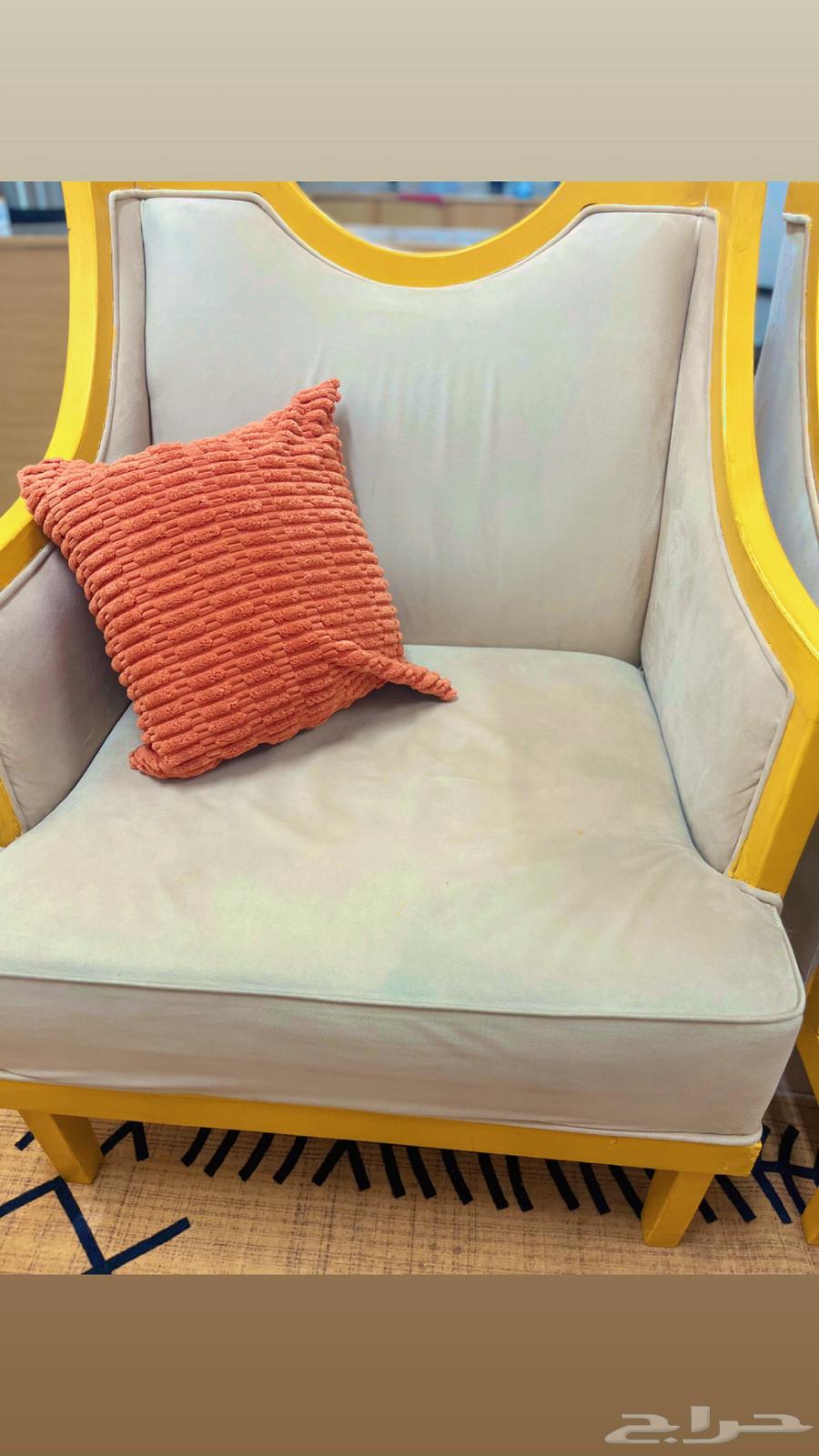 كنب64376614860417112