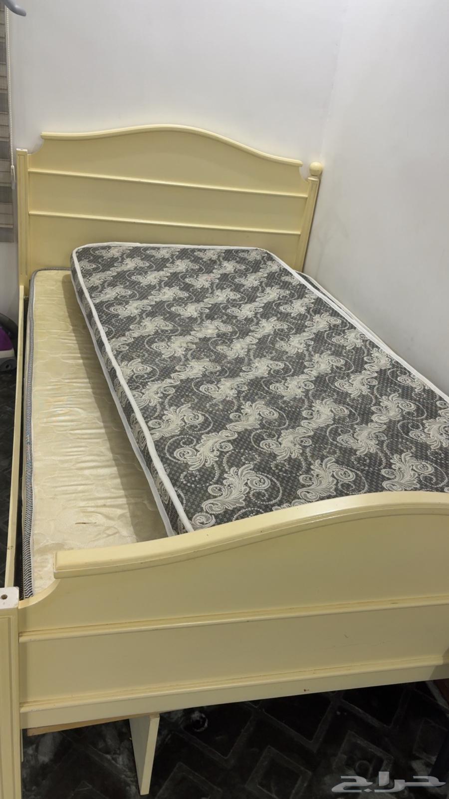 سرير خشب أصلي للبيع64365909438595110