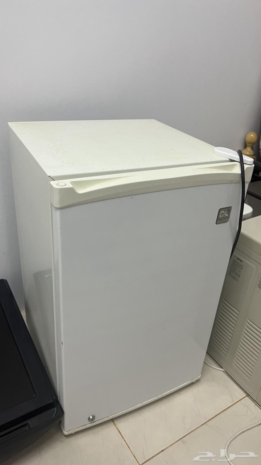 للبيع ثلاجه وشاشة64377064053506111