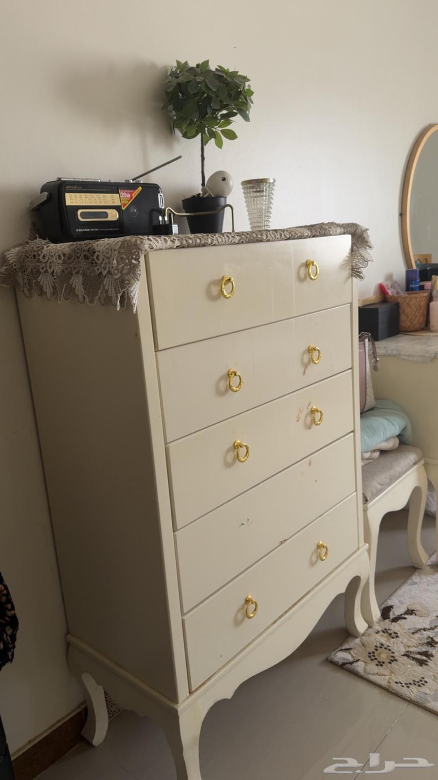 غرفة نوم كبيره64370294476035111