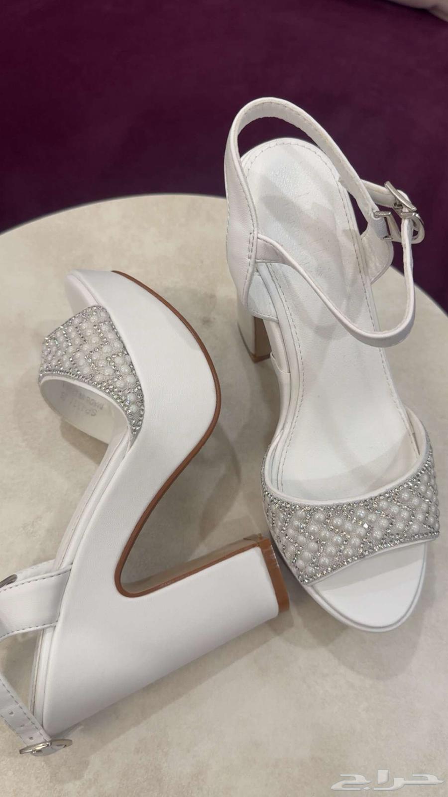 Brand new, never worn, bought it just two days ago. If you want it, contact me64362710244609112