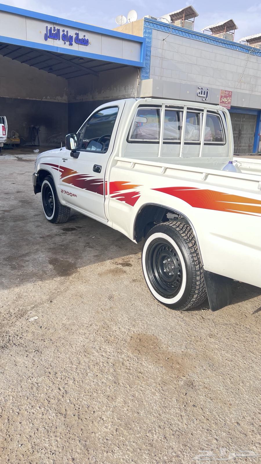 HiLux 200364515779710595112