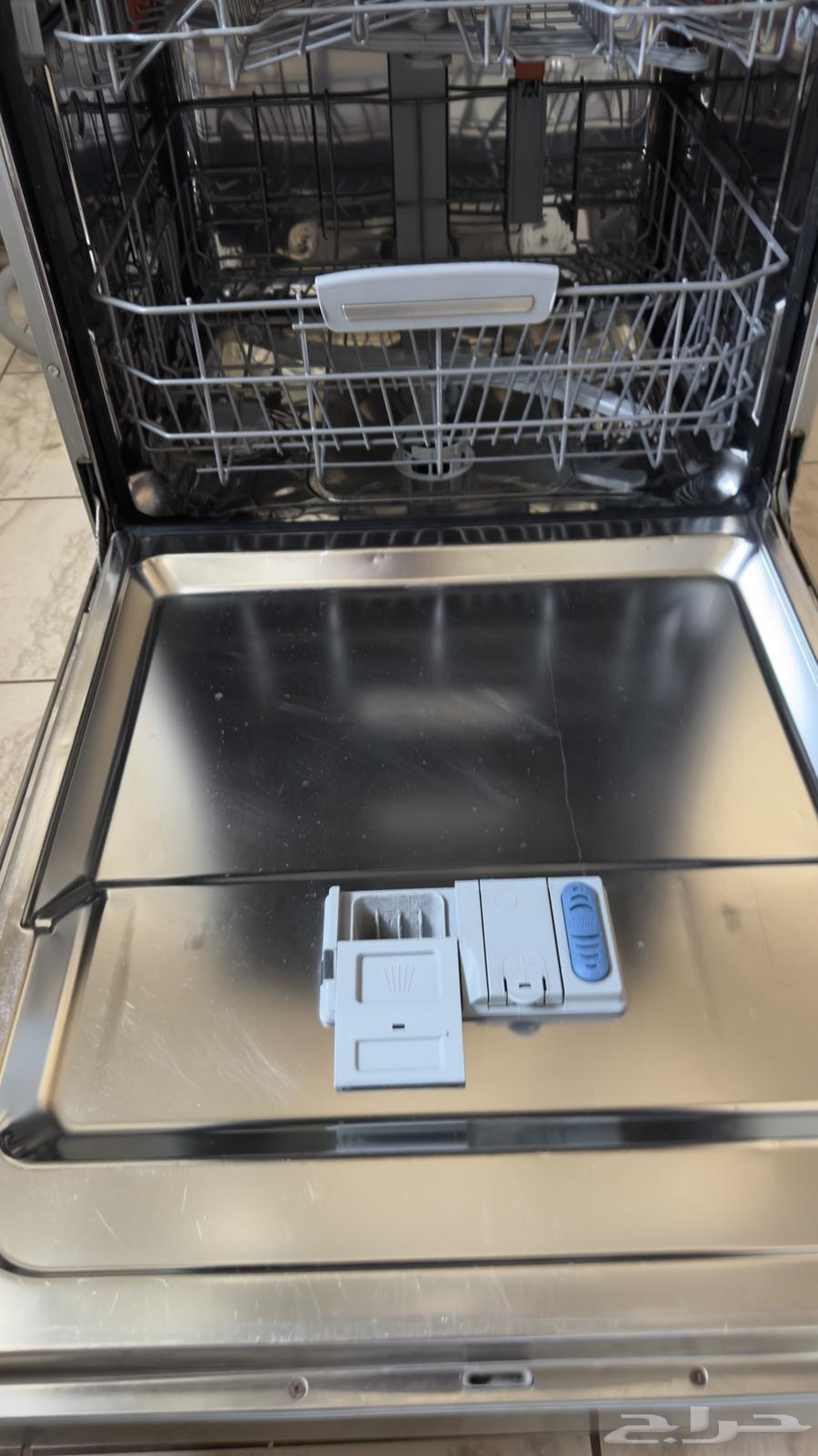 غساله مواعين ارستون64371016360451111