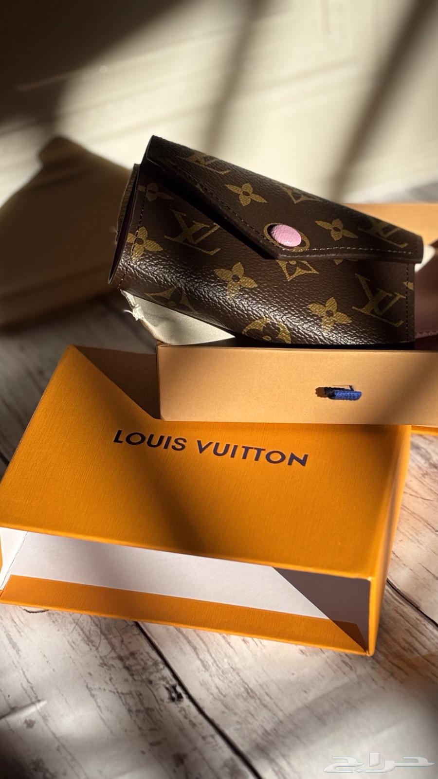 محفظة نقود لويس فيتون64362922108290111