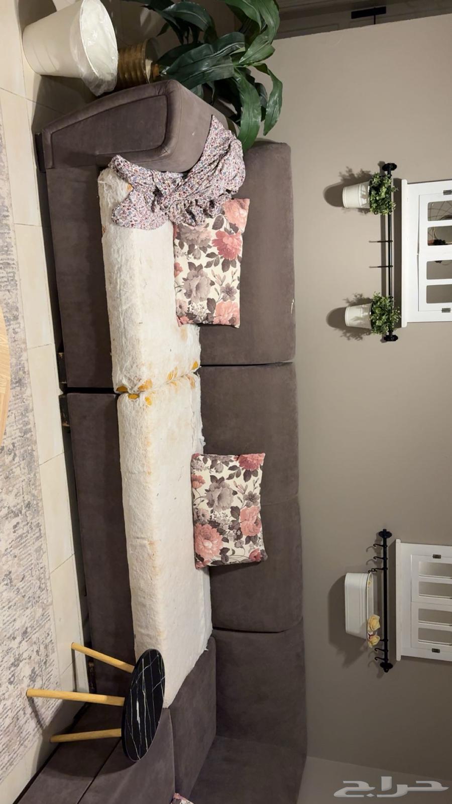 L-shaped sofa64374200940802113