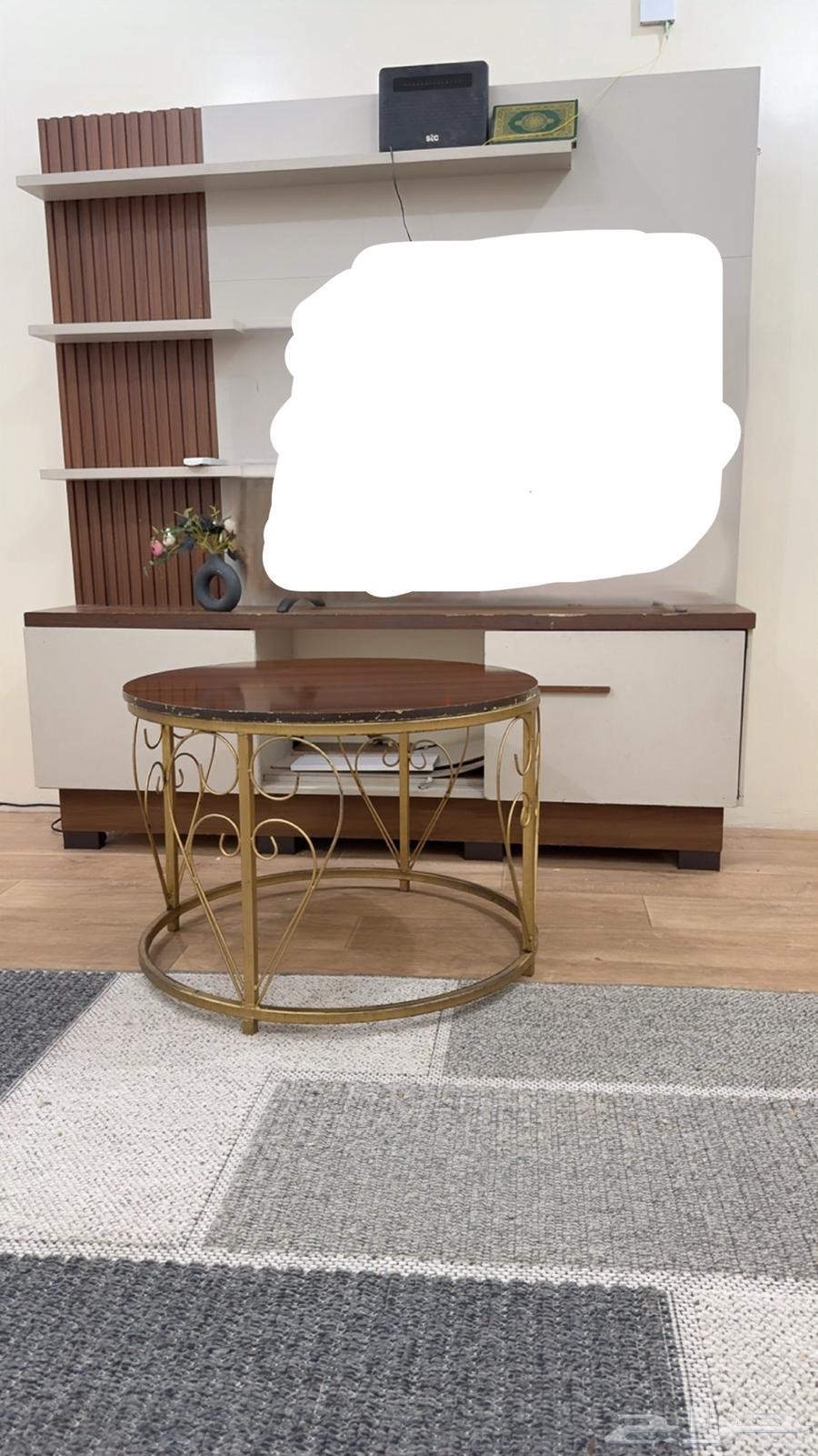 مكيفات و طاولة بلازم طاولة قهوه للبيع ومكيفات64362545027715110