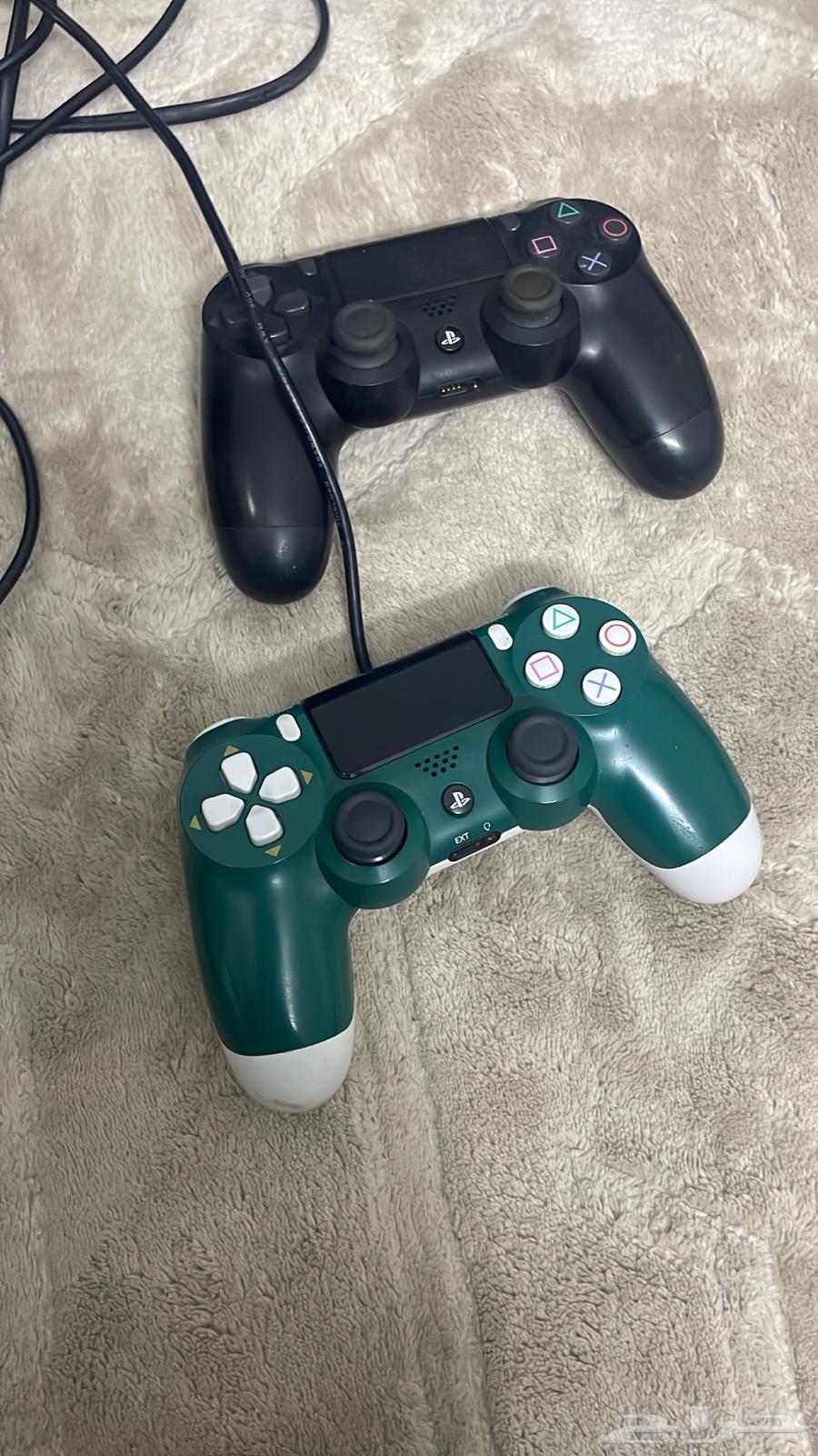 سوني 4 مع يدين و 8 اشرطه64372900949379110