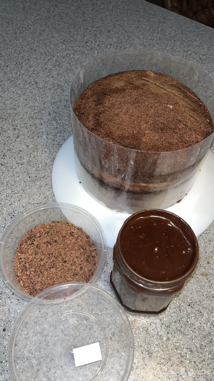 Chocolate cake available for immediate delivery today Friday64362620126211114