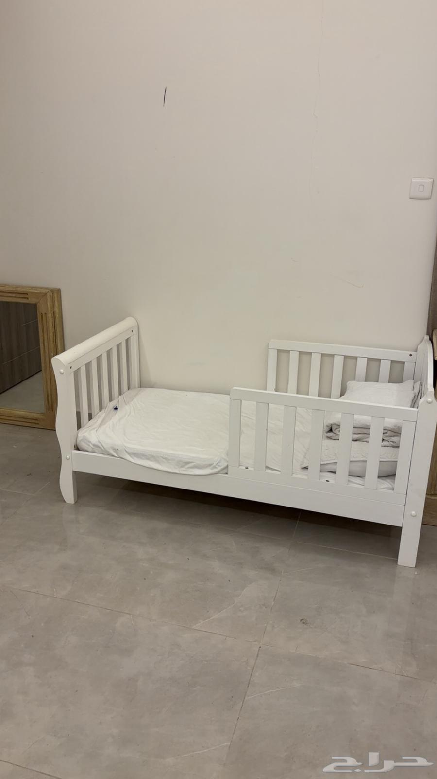 سرير اطفال نضيف64376466101634111