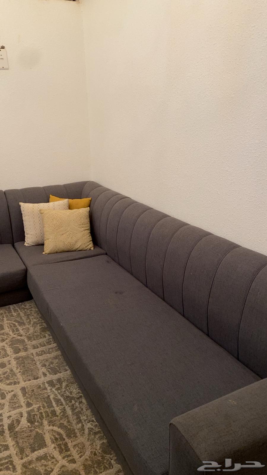 كنب خمس قطع مستخدم يحتاج تنظيف فقط64373048984962110