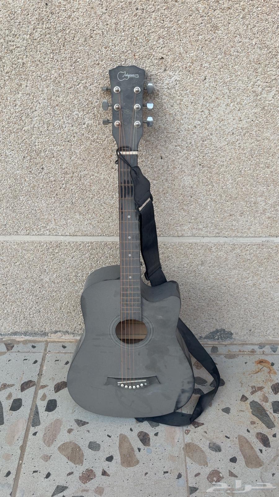 للبيع قيتار64371335851906110