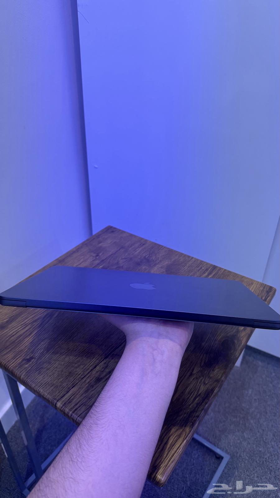 ماك بوك اير ام 264367639822209113