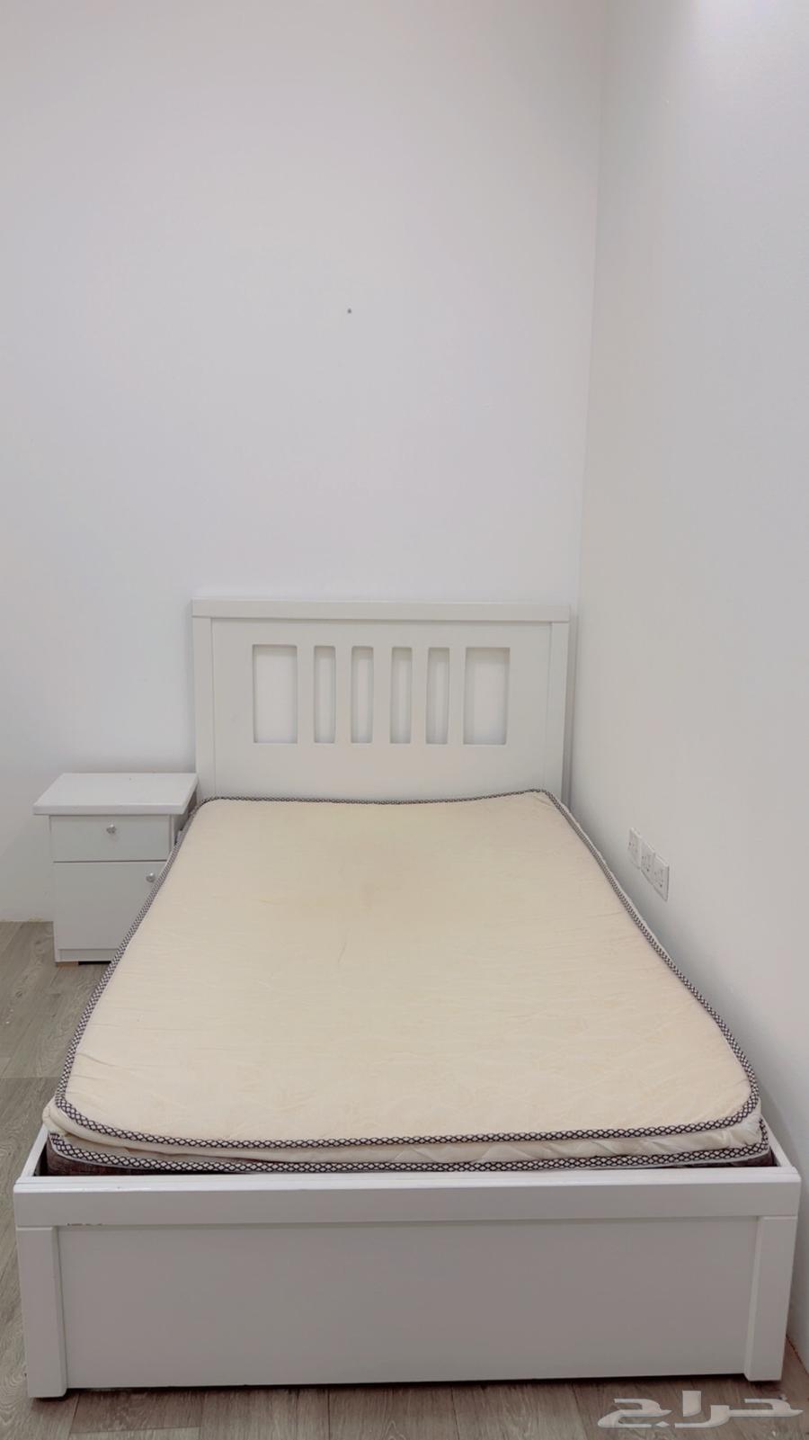 (Bed with mattress and cabinet) (Dressing table and chair)64369513651713110