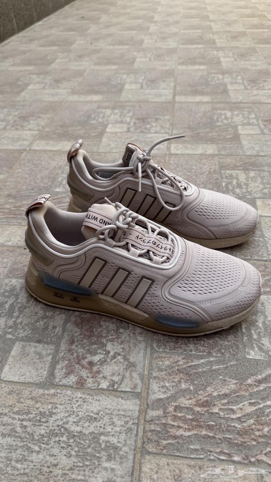 جزمة رياضية اديداس NMD_V3 اصلي64370727316610112