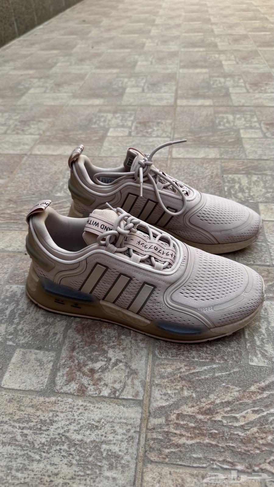 جزمة رياضية اديداس NMD_V3 اصلي64370727316610111