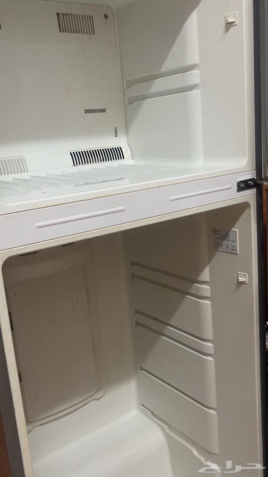 ثلاجه كبيره من شركه Hisense64373817087618111