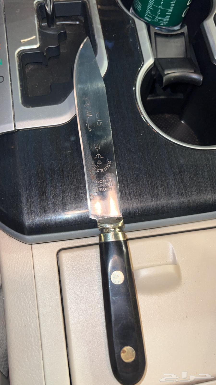 An old knife (heritage)64376495185410110
