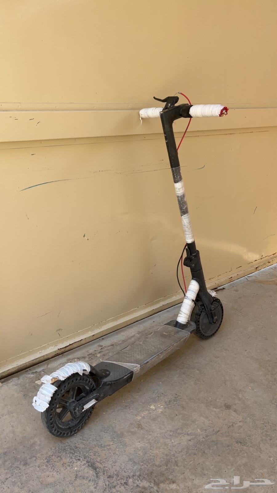 سكوتر نضيف فيه خراب بسيط إذا دعست مايمشي الشغله بسيطه64367216655489110