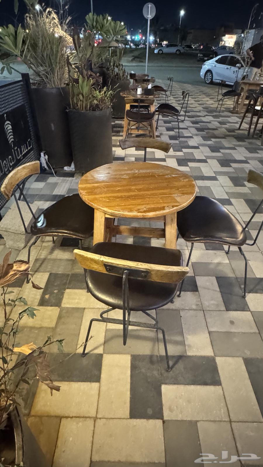 للبيع طاولات وكراسي مطعم او كوفي نظاف64377108459266113