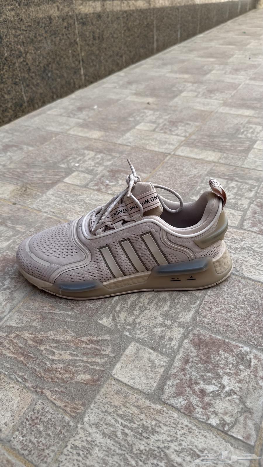 جزمة رياضية اديداس NMD_V3 اصلي64370727316610114