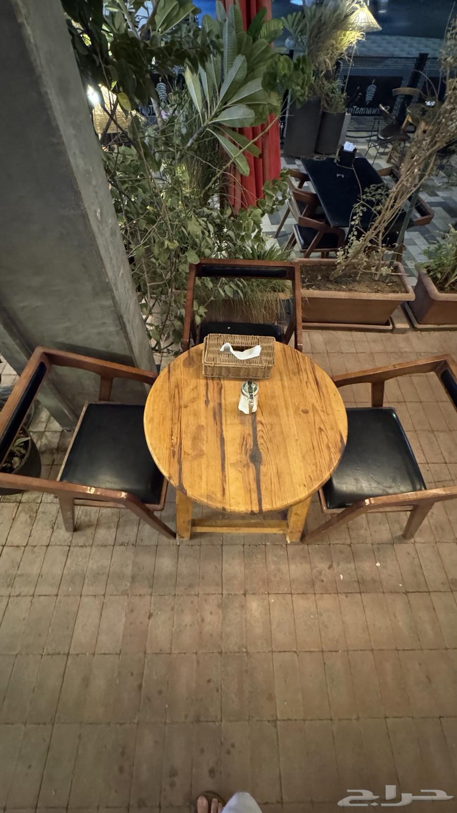 للبيع طاولات وكراسي مطعم او كوفي نظاف64377108459266112