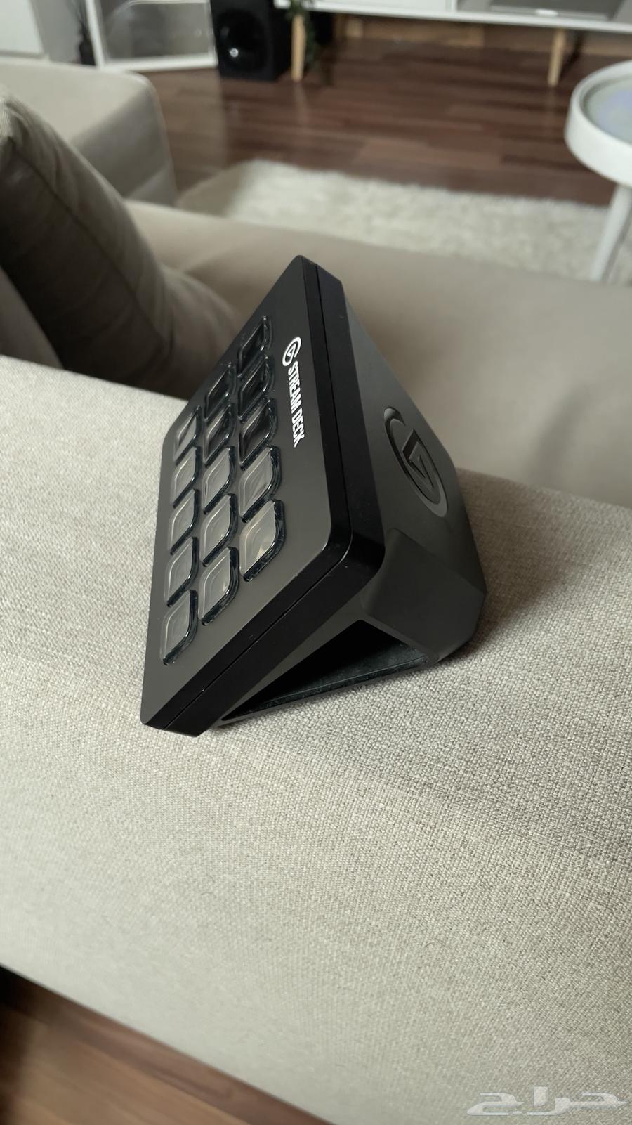 Stream deck for sale with all its accessories64368514042627113