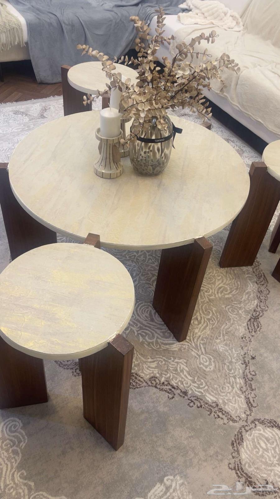 Tables for sale, used less than a month, like new64375632998019110