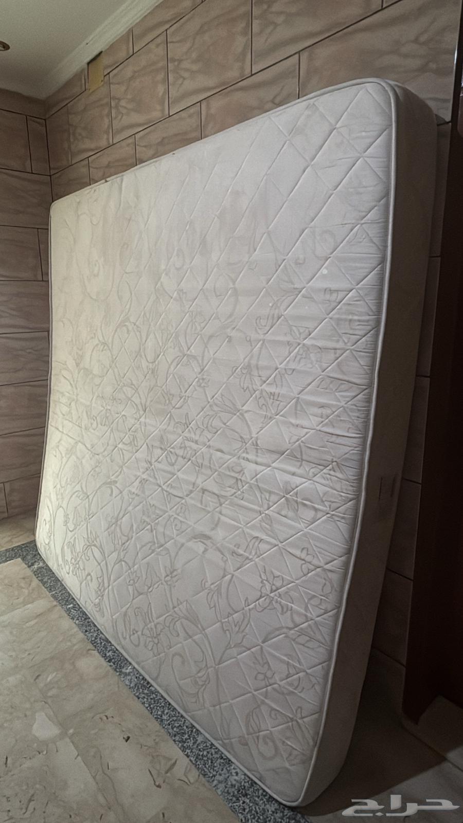 طراحه طبيه مستعمله نظيفه64372828143105110