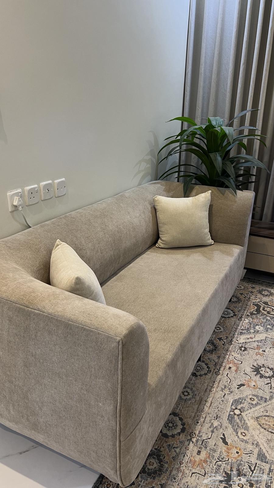 Very clean custom-made sofa64383400508162113