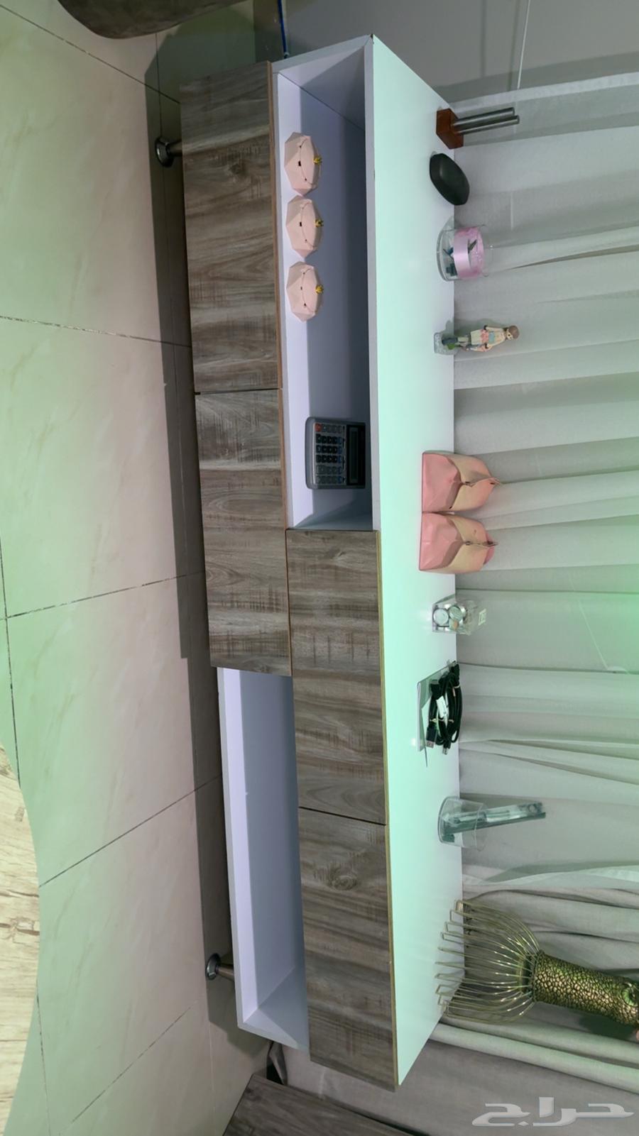 سرير اطفال مع المرتبه وطاوله تلفزيون64371394211587112