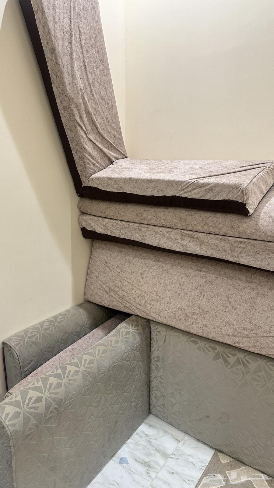 مخاد مجلس للبيع64373341817346111