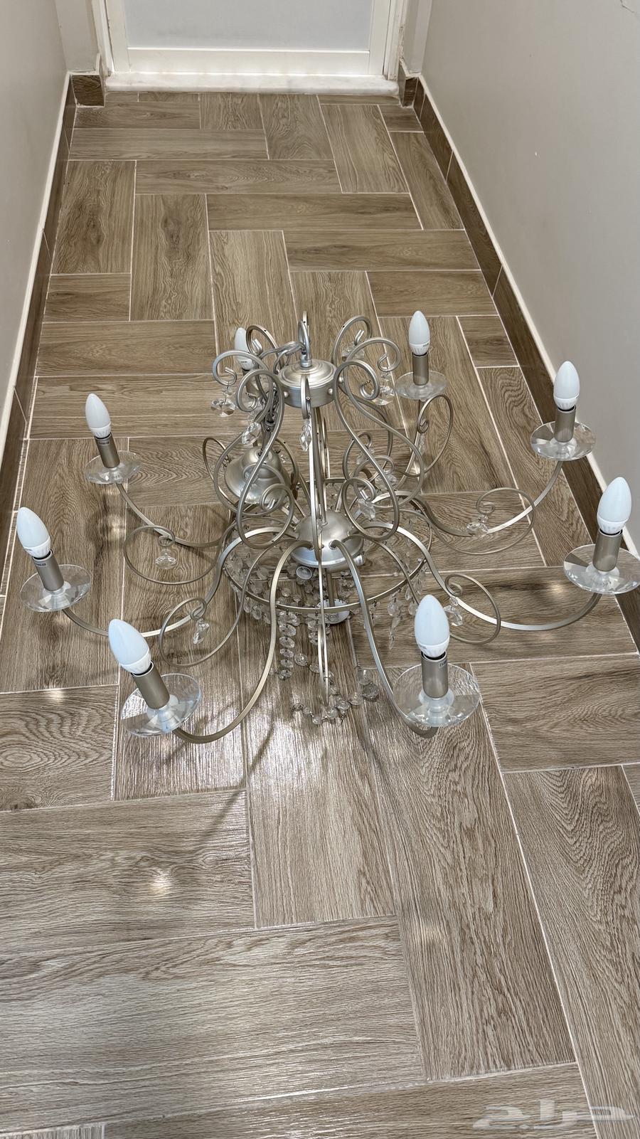 نجفة كريستال فخمة للبيع عدد 12 لمبة في الشرقية64376244708995110