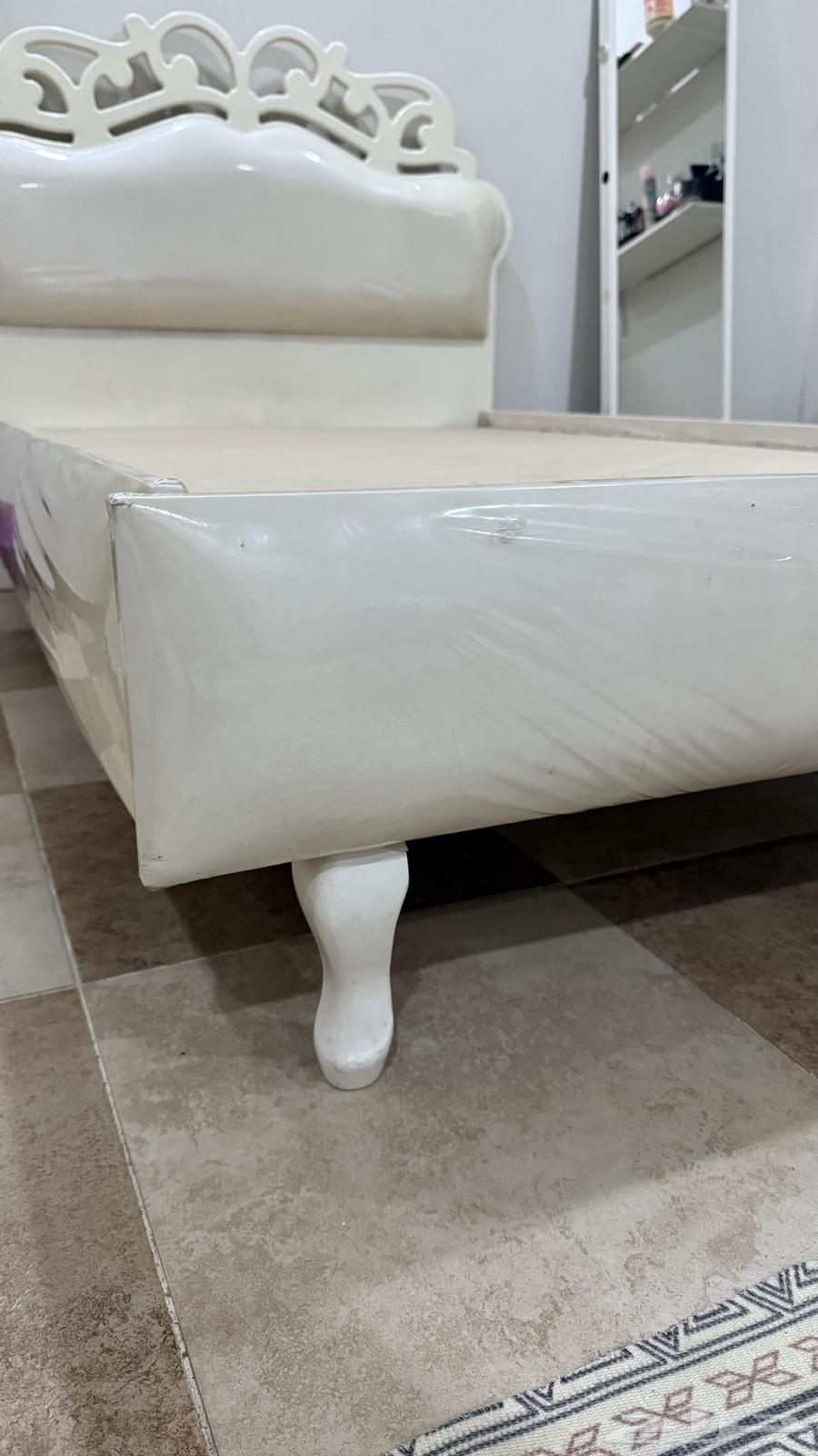 سرير وكنب64370098135170113