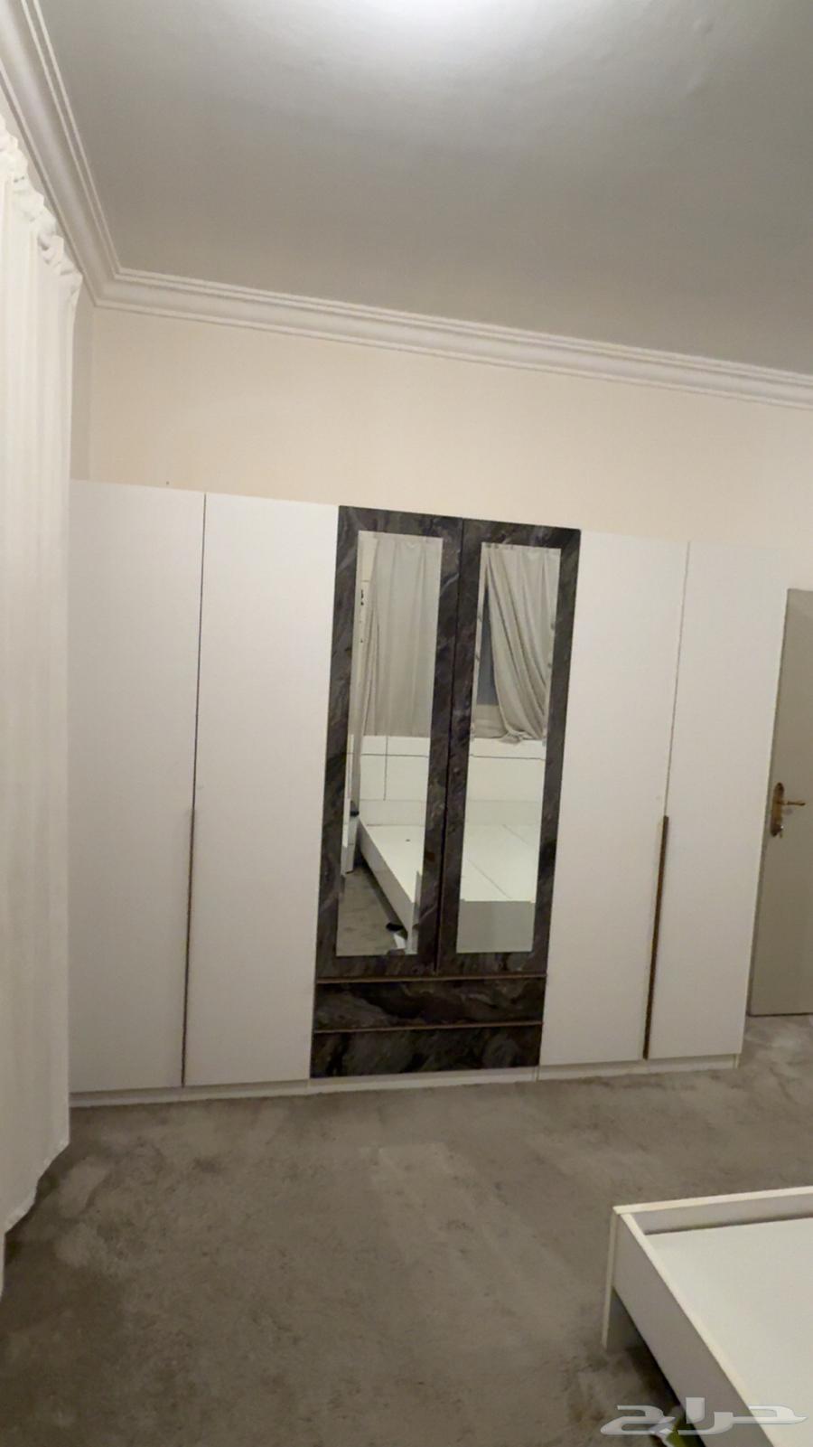 غرفة نوم مودرن نظيفة للبيع64369733047171113