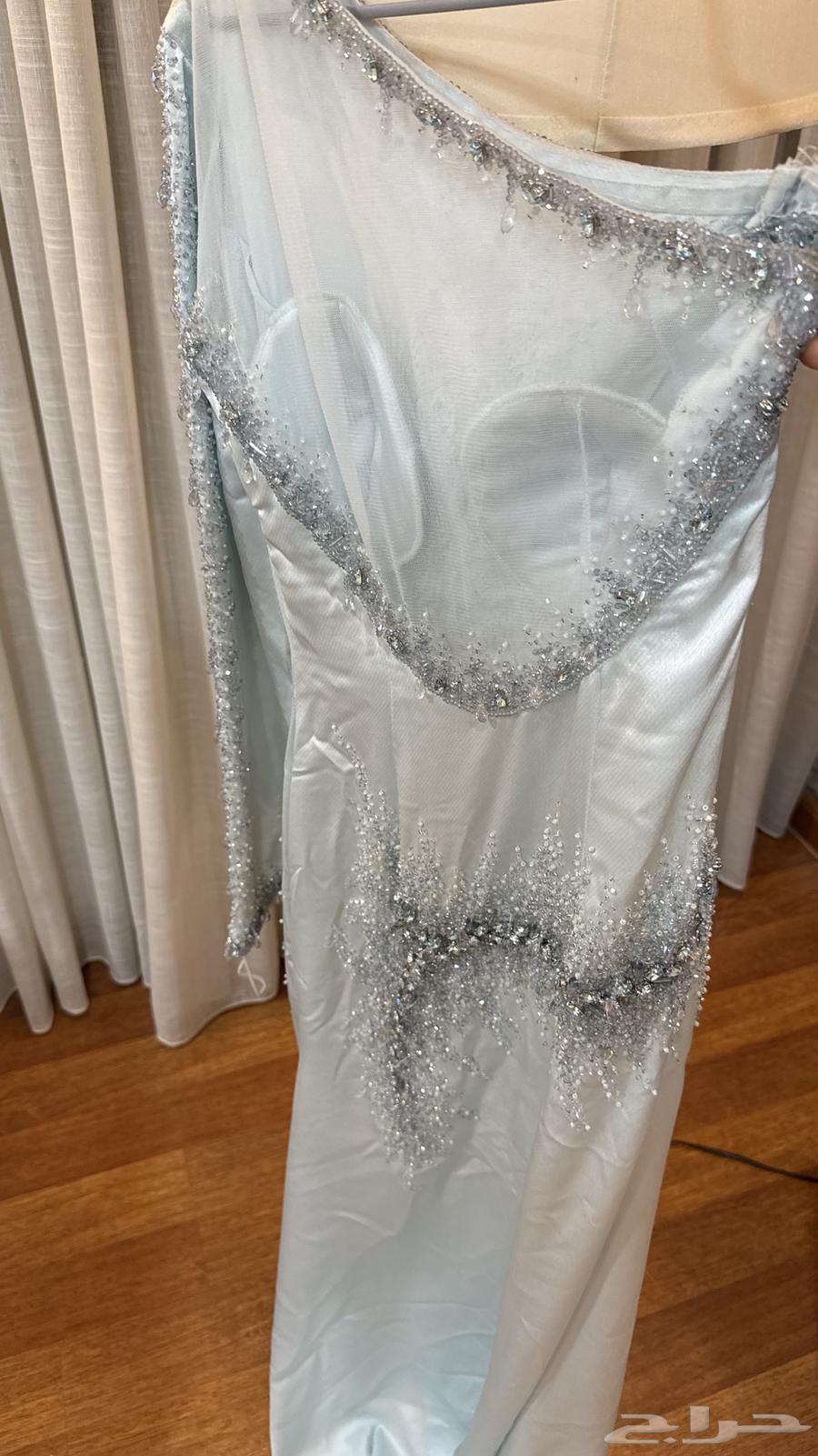 فستان لبسه مره وحده من المصممه فاطمه الهذال64367930952706113