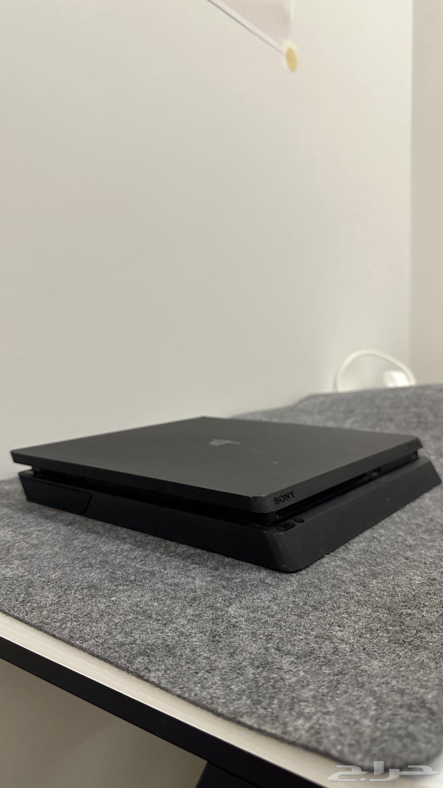 السلام عليكم سوني فور سليم نضيف جدا السوم يبدا 35064374378729217110