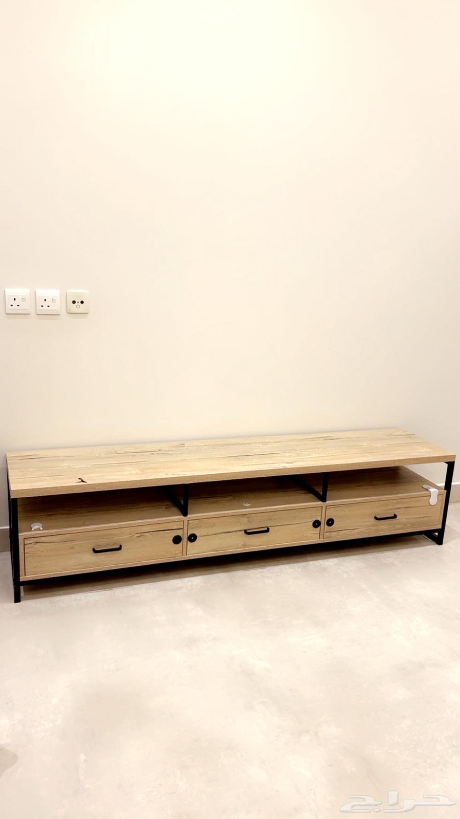 Two TV tables, each 180 cm in length, priced at 300 each64366878985987110