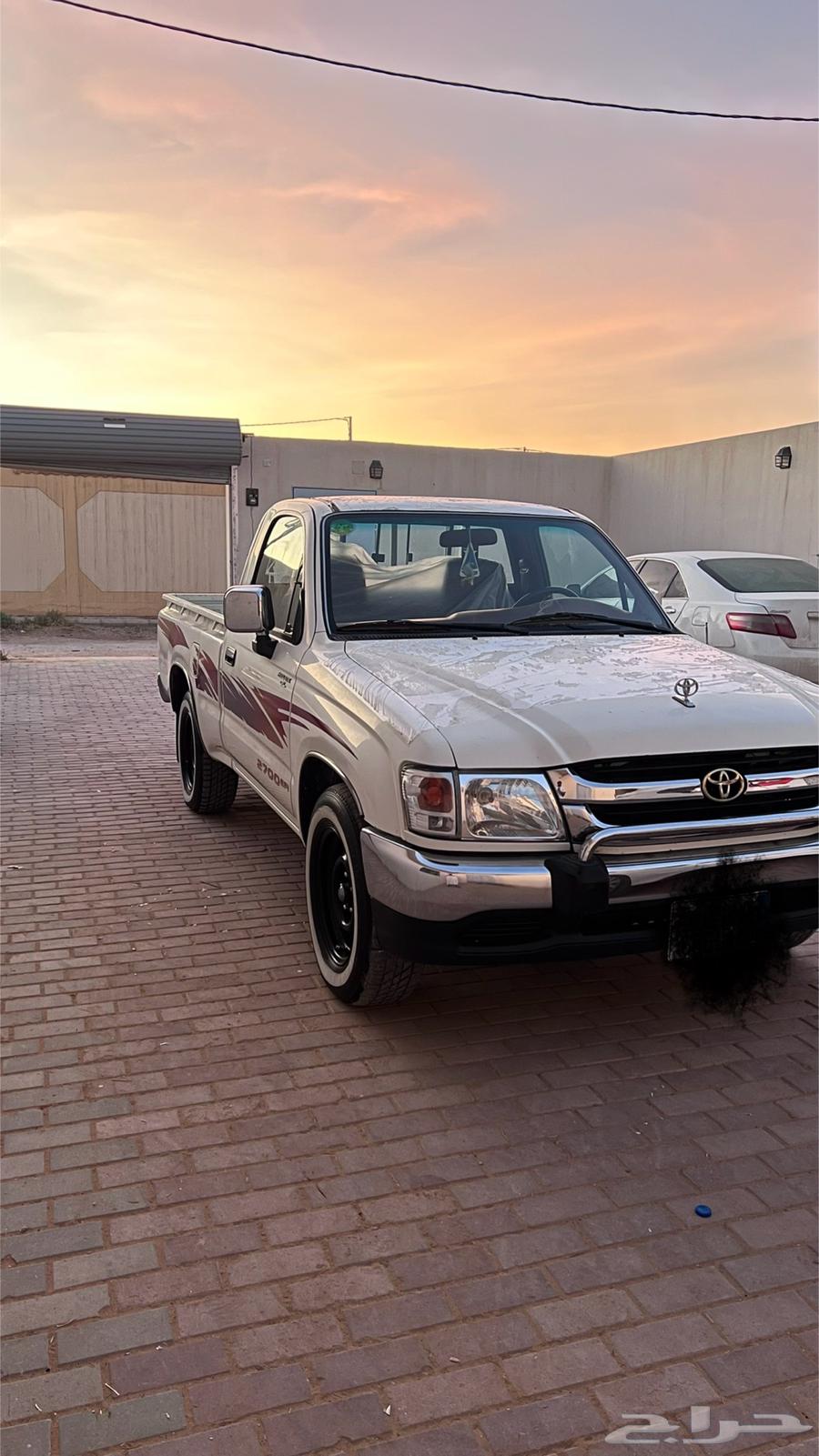 HiLux 200364515779710595110
