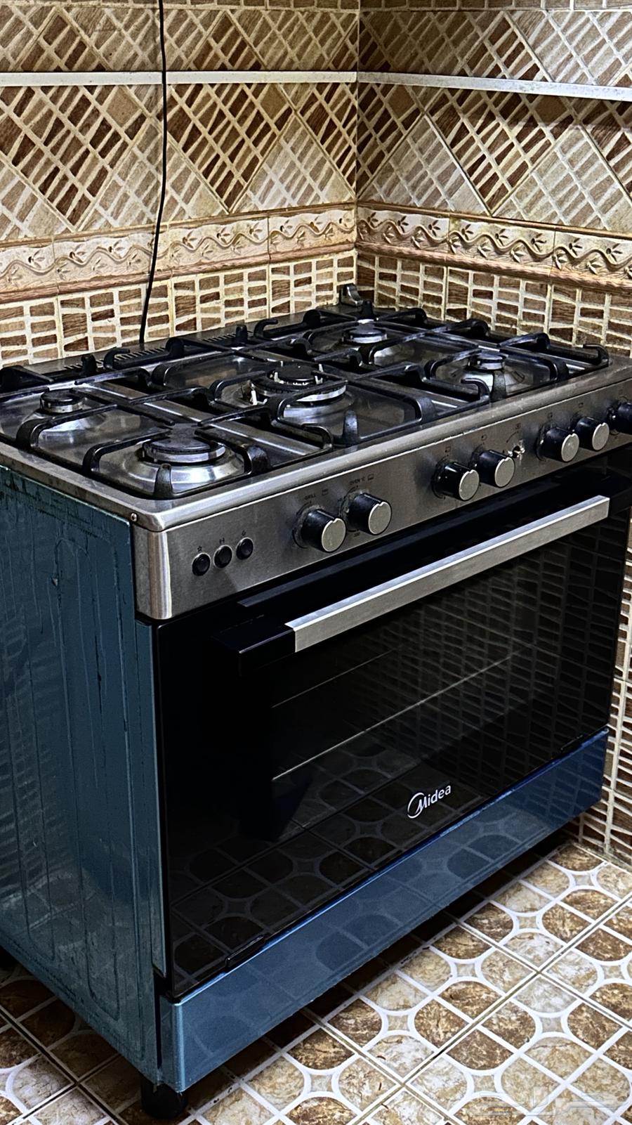 مطبخ مستعمل وفرن غاز وكهربائي ومايكرويف64375601773185114