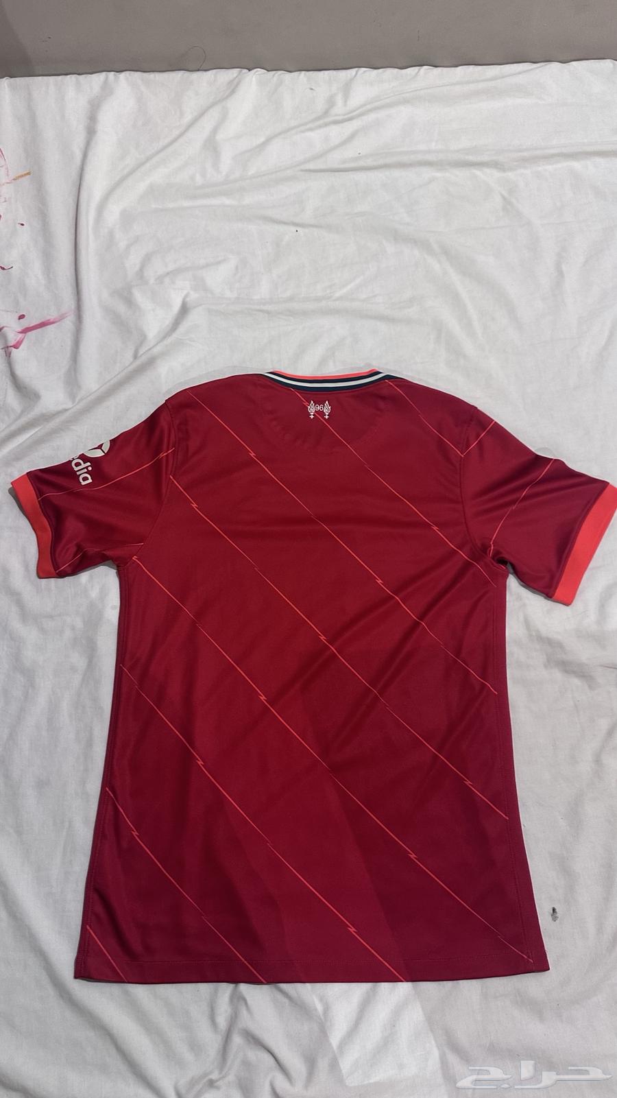قميص ليفربول نايكي مقاسM اصلي نضيف جدا  شبه جديد64368586594049112