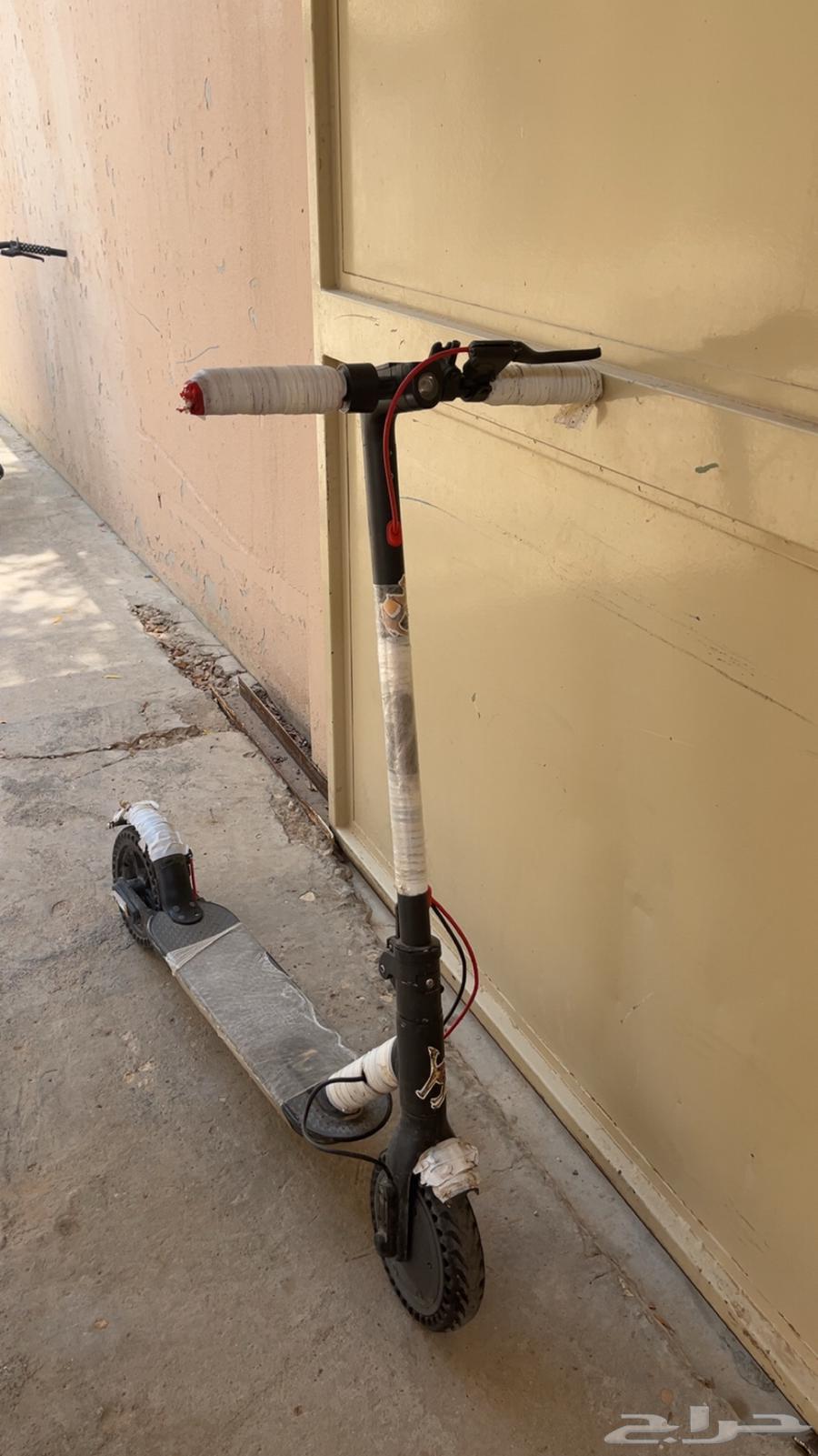 سكوتر نضيف فيه خراب بسيط إذا دعست مايمشي الشغله بسيطه64367216655489111