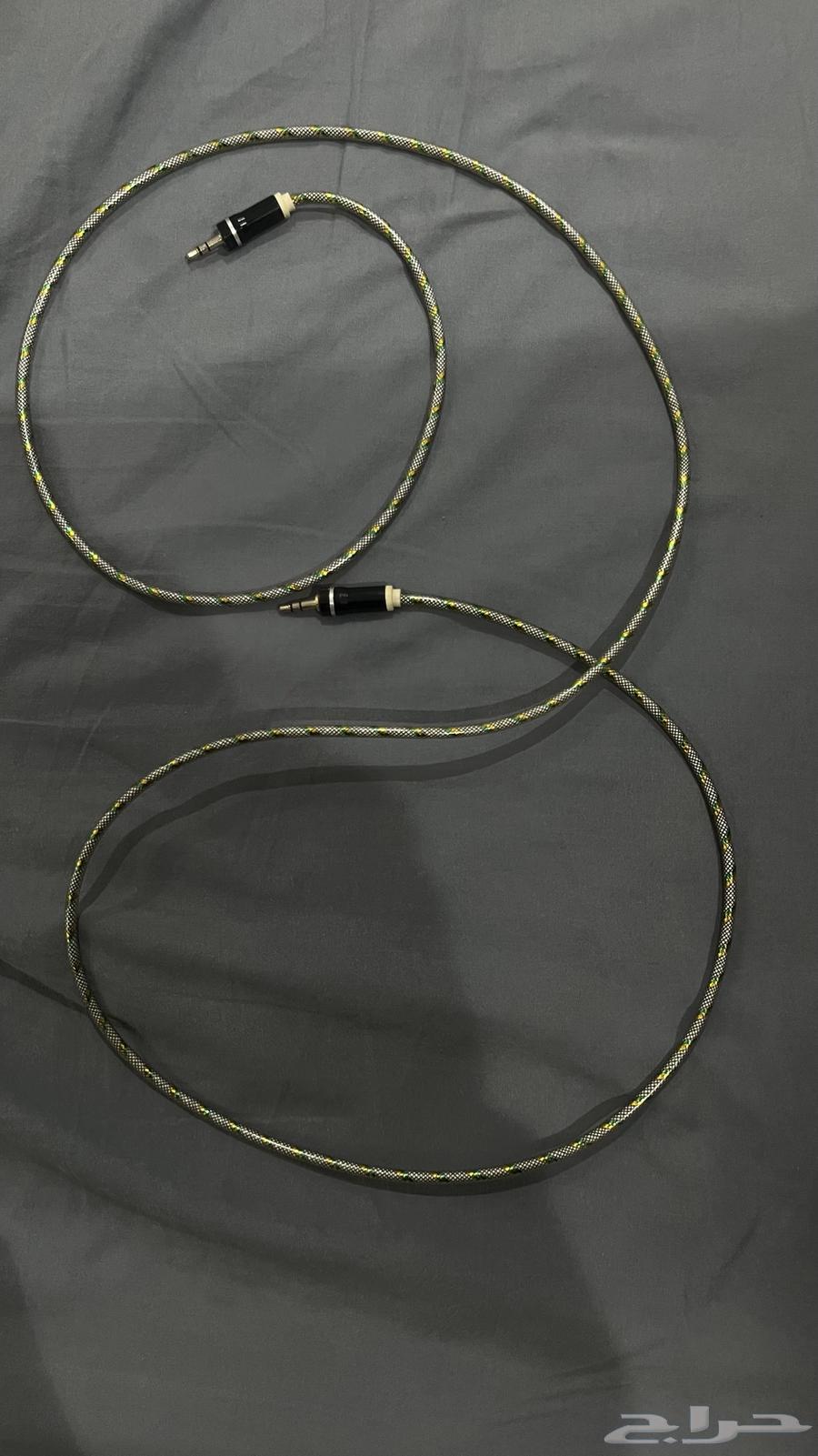 للبيع كفرات جوال وسماعة سلك ايفون وصلة ايفون وشاحن تايب سي64373890957187111