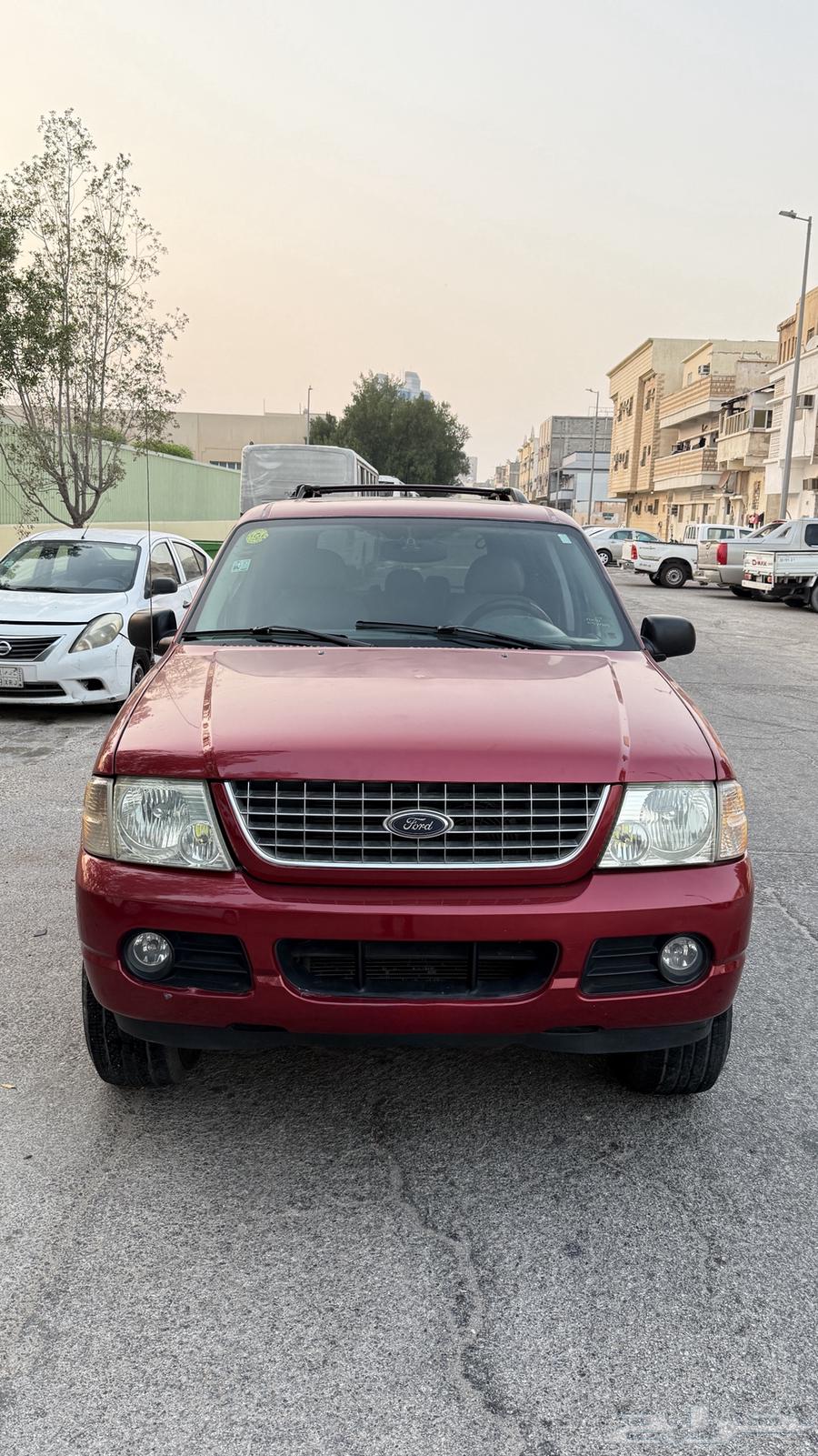 فورد إكسبلورر 2004 كل شيء بحالة جيدة64518732975875110