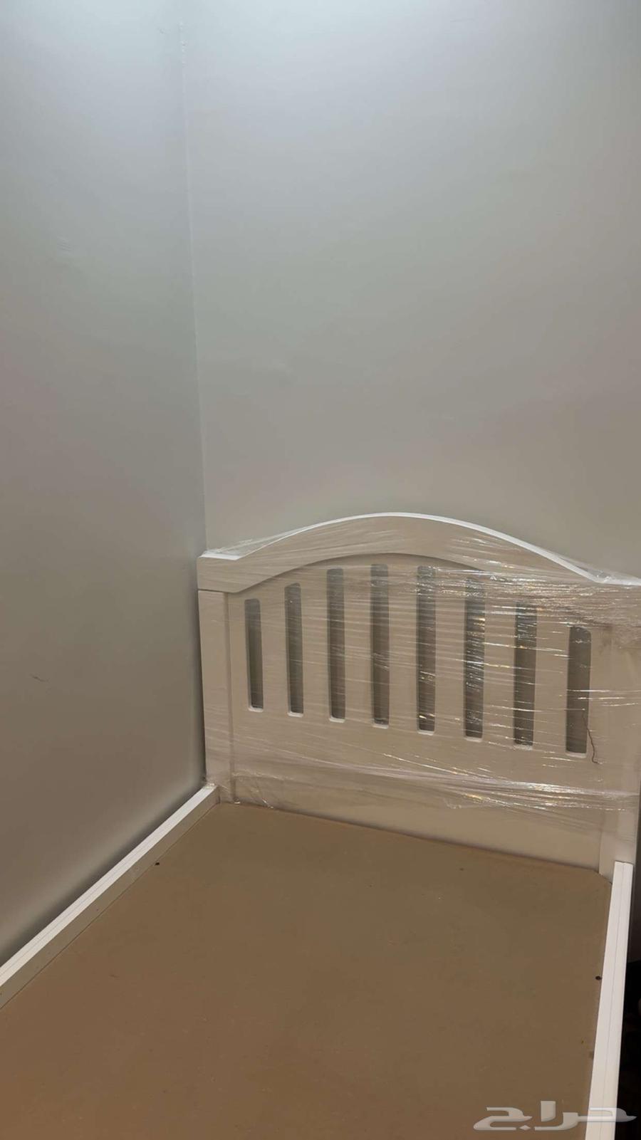 New bed, simple use64367332846210110