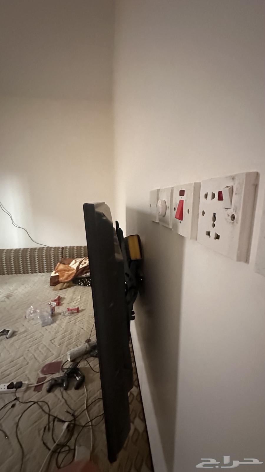 مجلس نظيف مع شاشة 58 بوصة64367493736066113